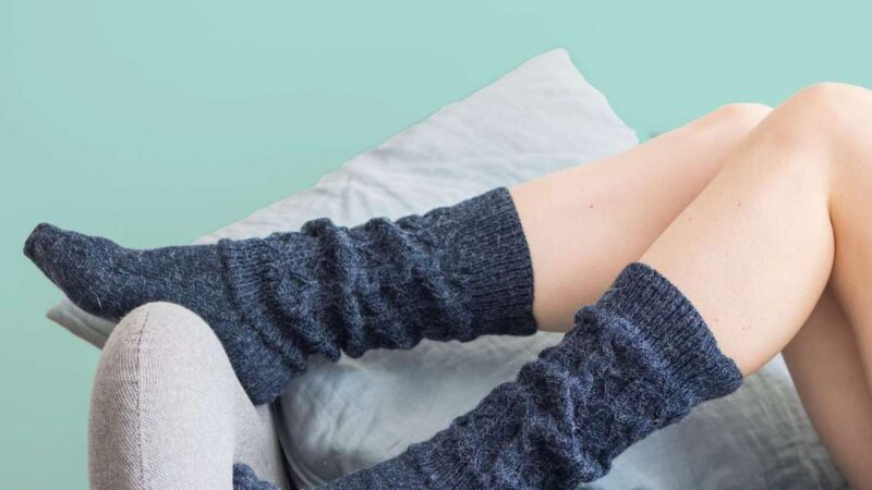 Как ухаживать за ногами в холодное время года: советы подолога