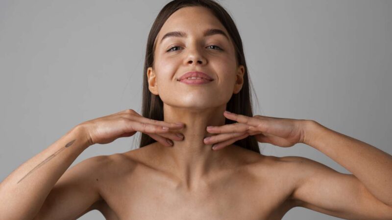 Боремся с морщинами: простые техники расслабления мышц лица