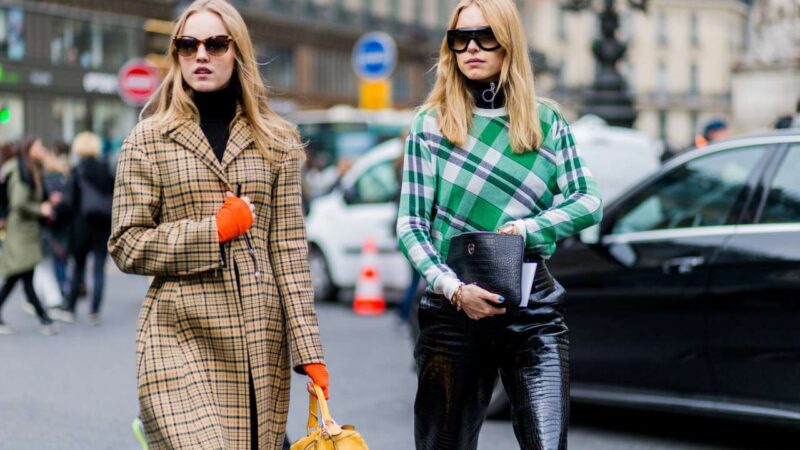 Французская формула стиля: как носить и с чем сочетать водолазку этой зимой