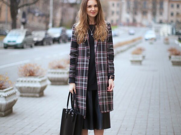 С чем носить пальто-рубашку: стильные образы с рубашкой-пальто – фото и видео