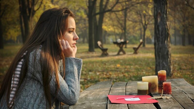 Снова осенняя хандра: 5 научных способов, которые работают лучше антидепрессантов