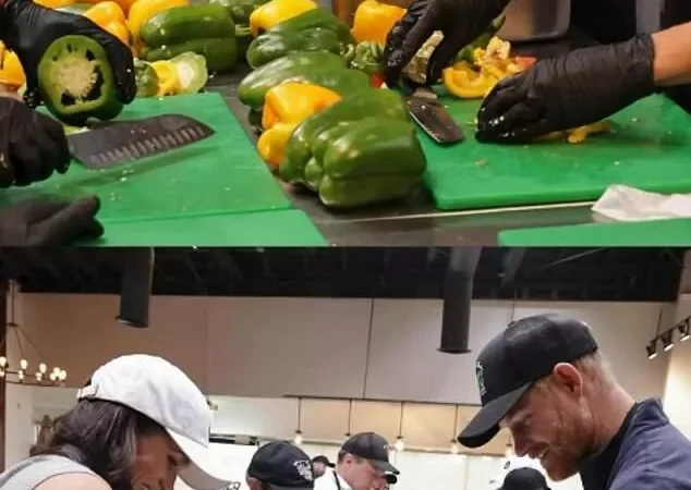 Принц Гарри и Меган Маркл с детьми испекли печенье для жителей Калифорнии