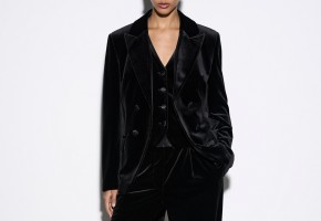 Быть нарядной каждый день: как носить бархат без повода