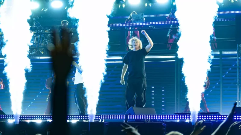 «30 солнечных лет»: в столице с размахом отметили юбилей легендарные «Иванушки»