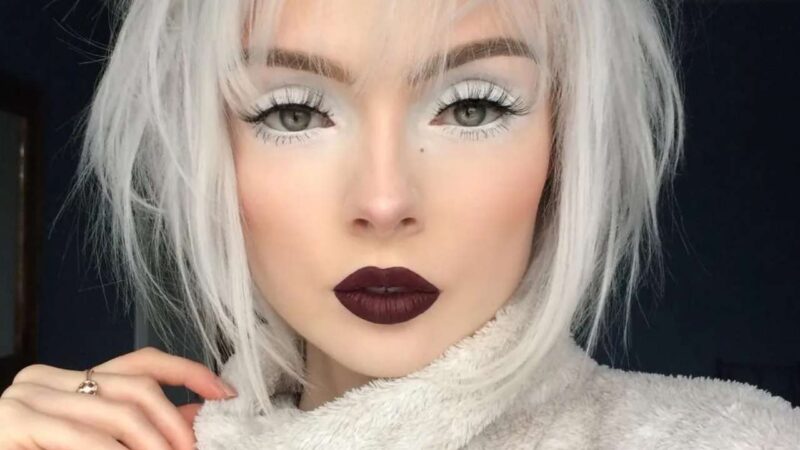 Как освежить взгляд за 10 секунд: белые тени снова в тренде