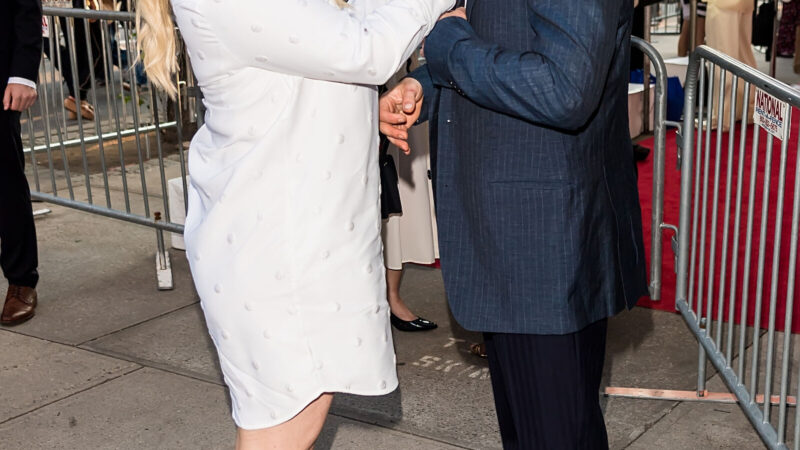 Инсайдеры: почему брак Эми Шумер уже не спасти