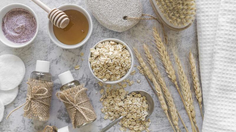 Бьюти-хак: как использовать хлопья овсянки не только для завтрака, но и для сияния кожи