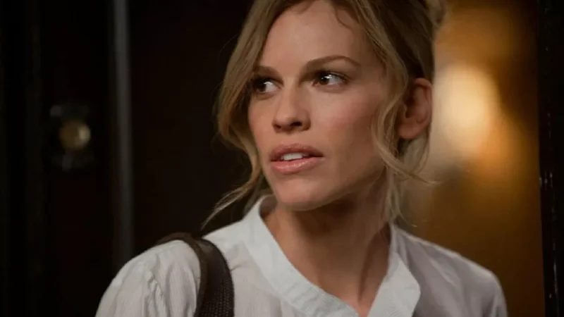 Хилари Суонк извинилась перед поклонницей с тяжелобольными детьми — что произошло