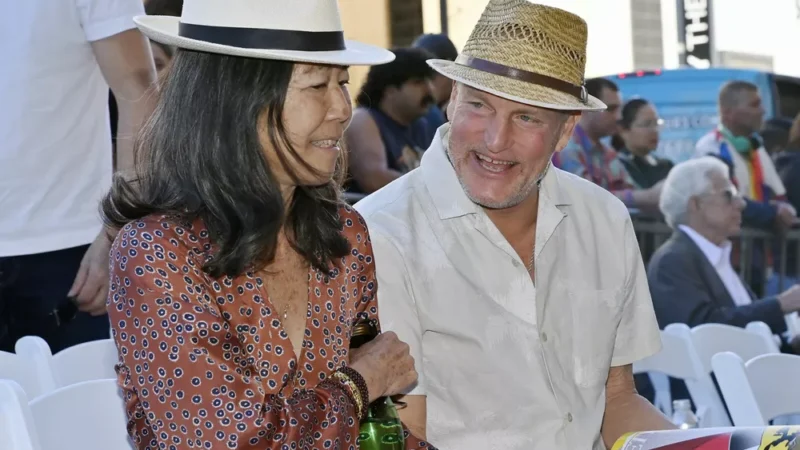 Исключение из правил: Вуди Харрельсон вышел в свет вместе с женой