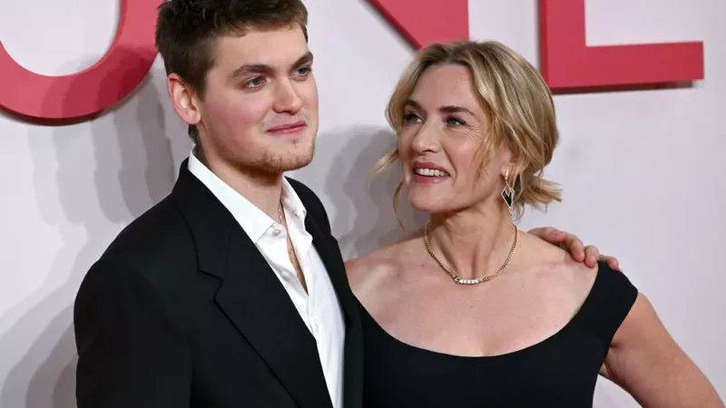 Кейт Уинслет поддержала сына на красной дорожке