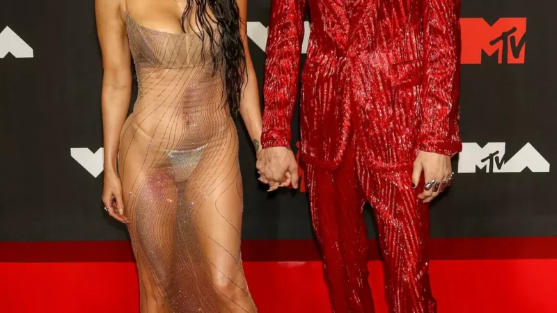 Machine Gun Kelly поделился деталями интимной жизни с Меган Фокс