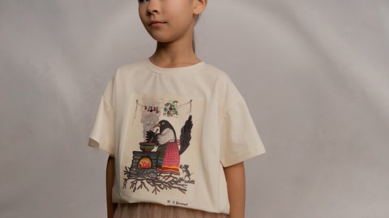 Minidino создал коллекцию с иллюстрациями Юрия Васнецова