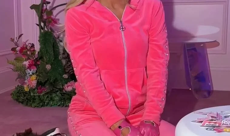 Пэрис Хилтон повторила свой фирменный образ из 2000-х