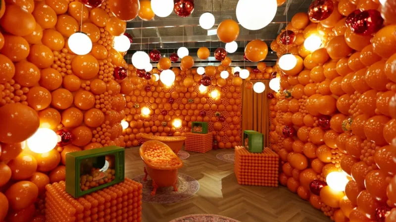 Ретрит в городе, барочная музыка и советское кино: куда сходить в Москве в декабре