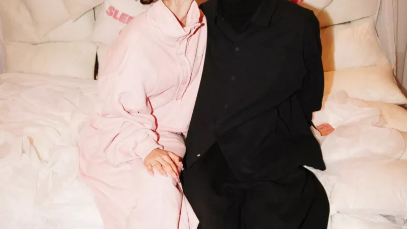 Таисья Калинина и Тимофей Кочнев, Алена Чехова и другие на презентации необычного аксессуара